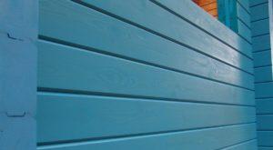 Këshilla se cila bojë është më e mirë për të pikturuar pjesën e jashtme të një shtëpie prej druri