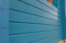 Wskazówki, jaką farbą najlepiej pomalować zewnętrzną część drewnianego domu